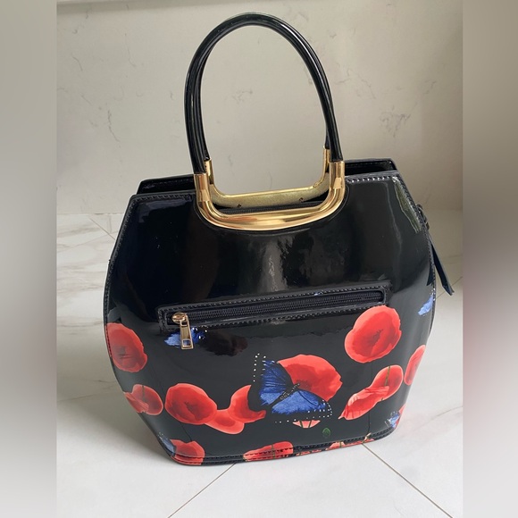Woman’s Faux Patent Leather Poppy & Butterfly Print Black Tote Handbag - Picture 3 of 16